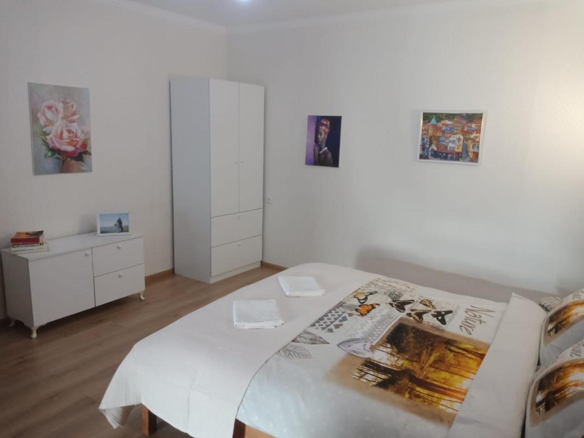 Kacharava Apartments Тбилиси Екстериор снимка