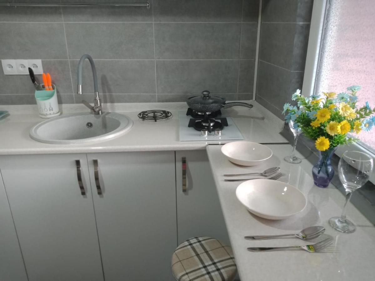 Kacharava Apartments Тбилиси Екстериор снимка