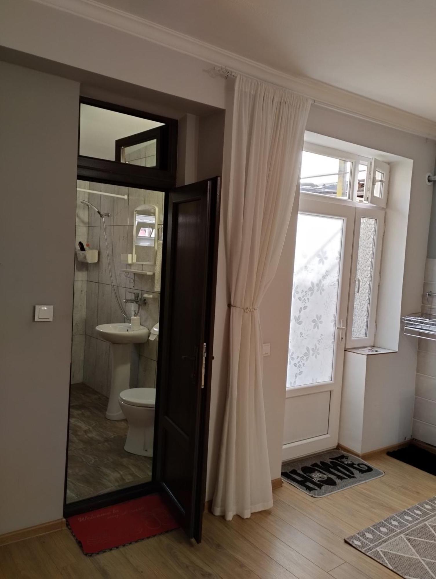 Kacharava Apartments Тбилиси Екстериор снимка
